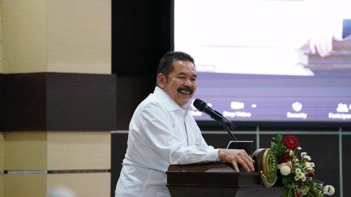 Foto :Jaksa Agung ST Burhanudin Memberikan Pengarahan pada rapat Koordinasi dengan Kemendagri