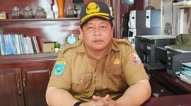 Plt. Kepala Dinas Perkebunan Kabupaten Fakfak, Widhi Asmoro Jati, S.T., M.T., menjelaskan rencana meningkatkan PAD melalui strategi memanfaatkan potensi sumber daya lokal terutama komoditas unggulan Fakfak seperti Pala Tomandin.