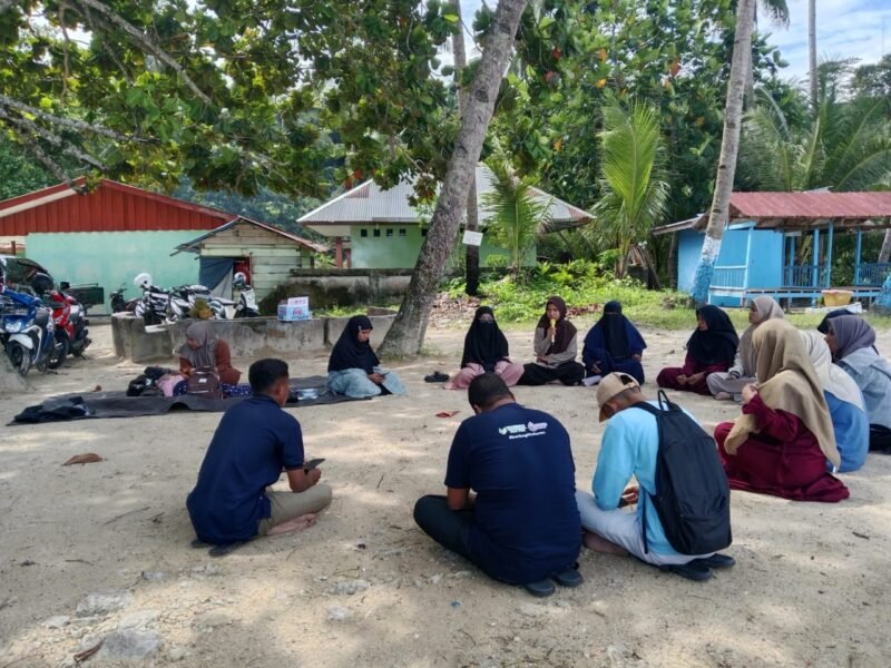 Kebersamaan antar kader saat kegiatan Rihlah di kampung Pasir Putih.