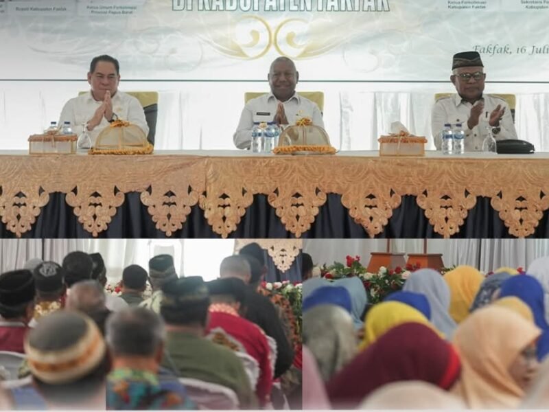 Gubernur Papua Barat, Drs. Dominggus Mandacan, M.Si dan Bupati Fakfak, Samaun Dahlan, S.Sos., M.AP bersama Forum Komunikasi Lintas Masjid Indonesia (Forkolimasi) Papua Barat, menghadiri pertemuan Forkolimasi yang digelar di Kabupaten Fakfak.