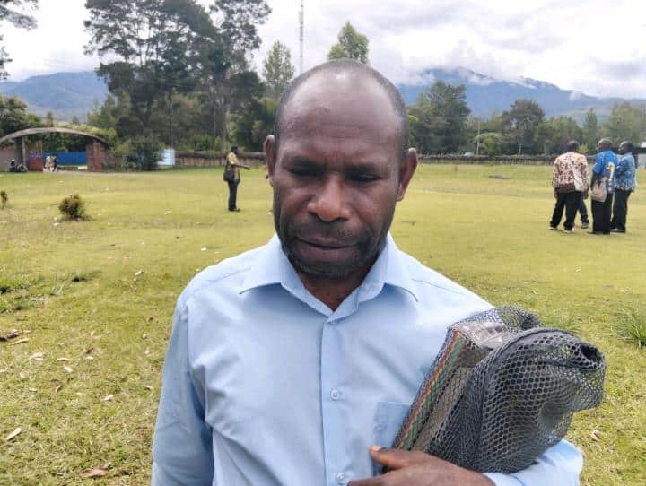 Yuli Bugiangge, Ketua-Yayasan-Woken (foto: Jubi.com)