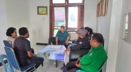 kolaborasi antara Dinas Perkebunan Kabupaten Fakfak, Yayasan Pemberdayaan dan Pengembangan Masyarakat Mbaham Matta Fakfak (YP2M3F). 