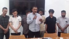 Selaku ketua Koordinator acara Rifaiz Lamahoda yang memberi statemnet dalam Konferensi Pers bahwa, Demokarsi yang sehat membutuhkan Pers yang memiliki integritas. (foto : Ist)